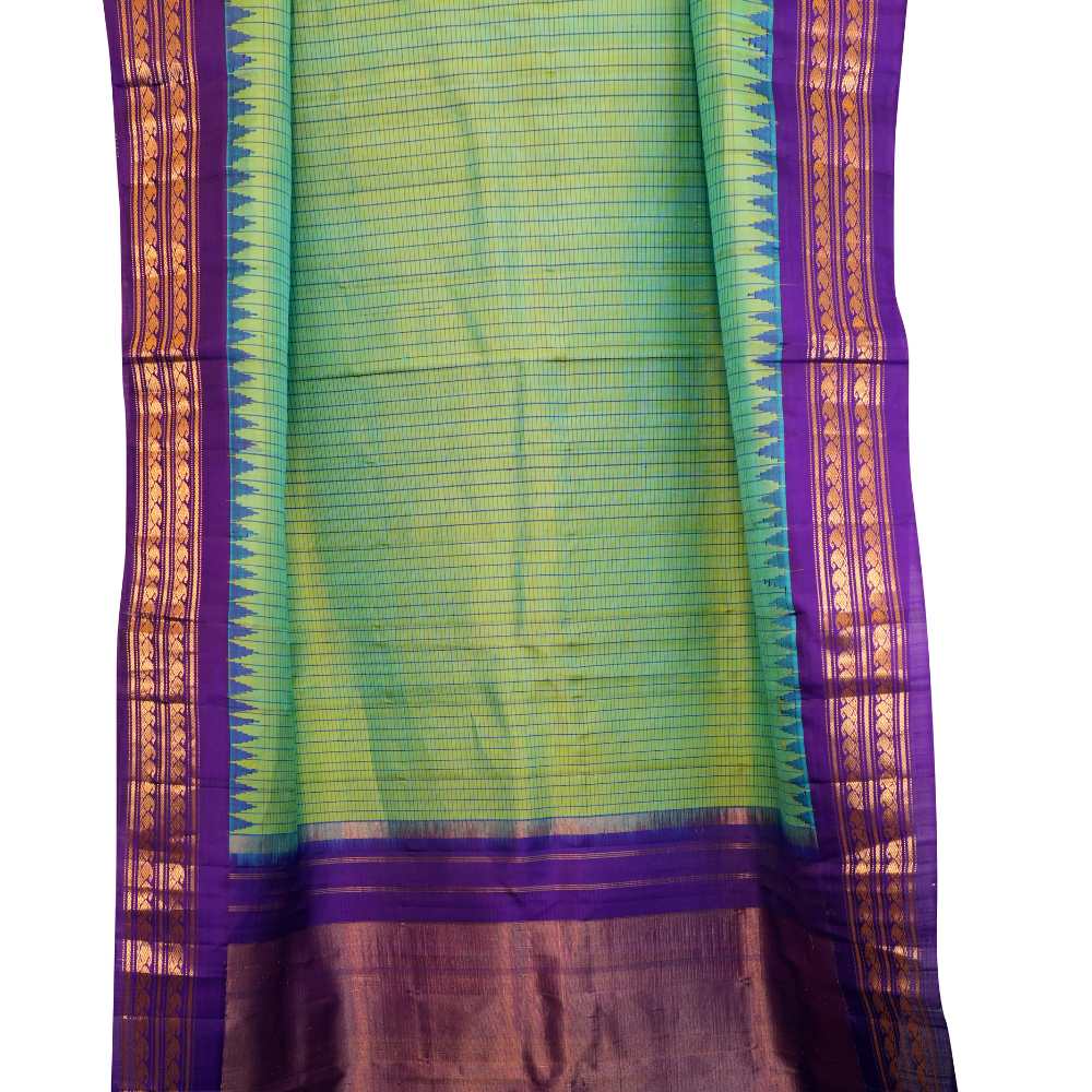 Elegant handloom Gadwal pure silk saree suitable for weddings and grand celebrations.