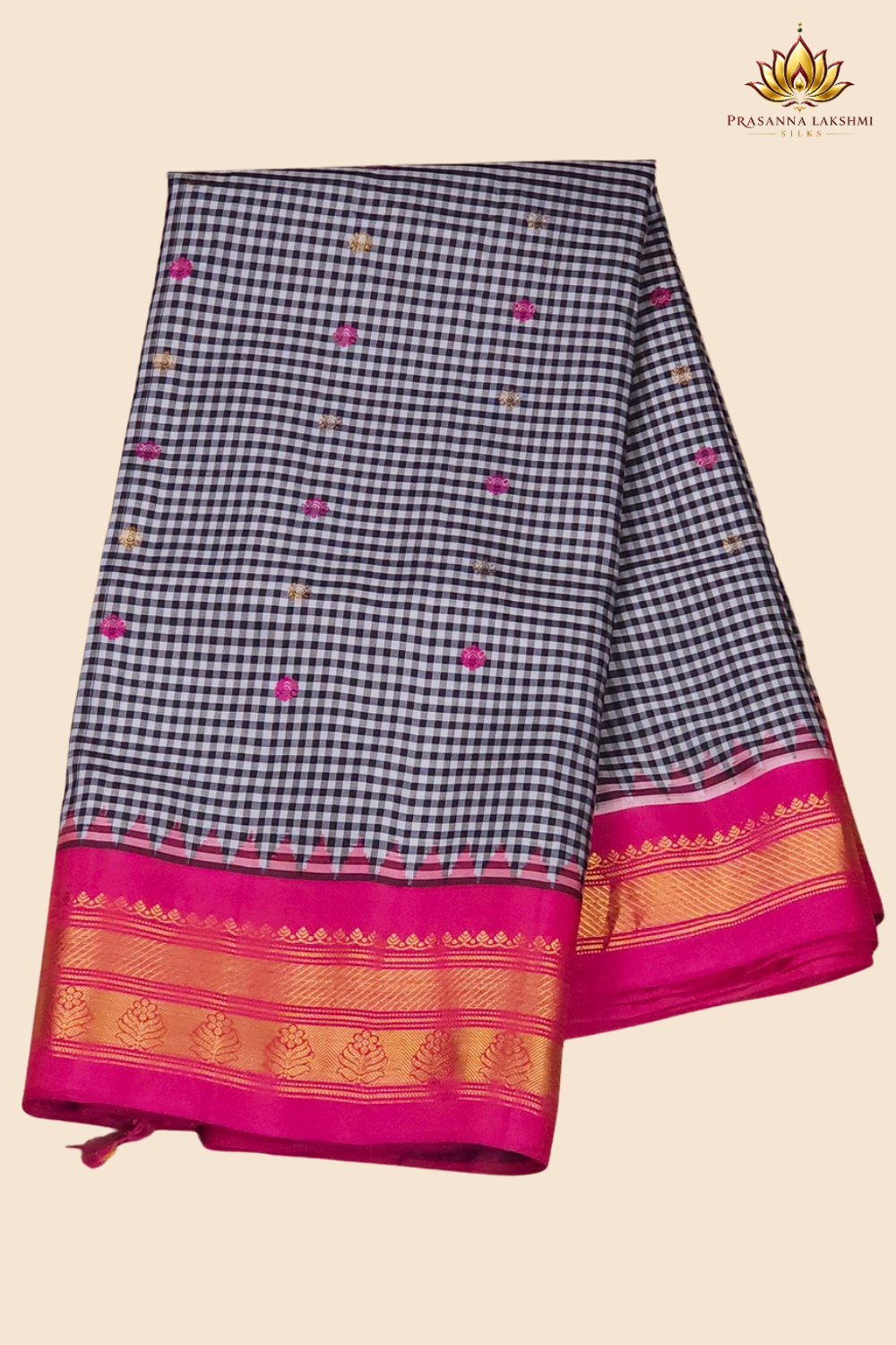 Elegant handloom Gadwal pure silk saree suitable for weddings and festive celebrations.
