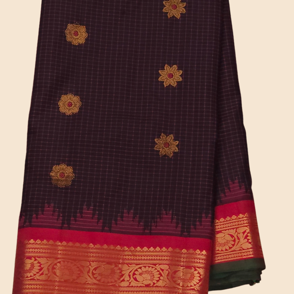 Elegant handloom Gadwal pure silk saree suitable for weddings and festive celebrations.