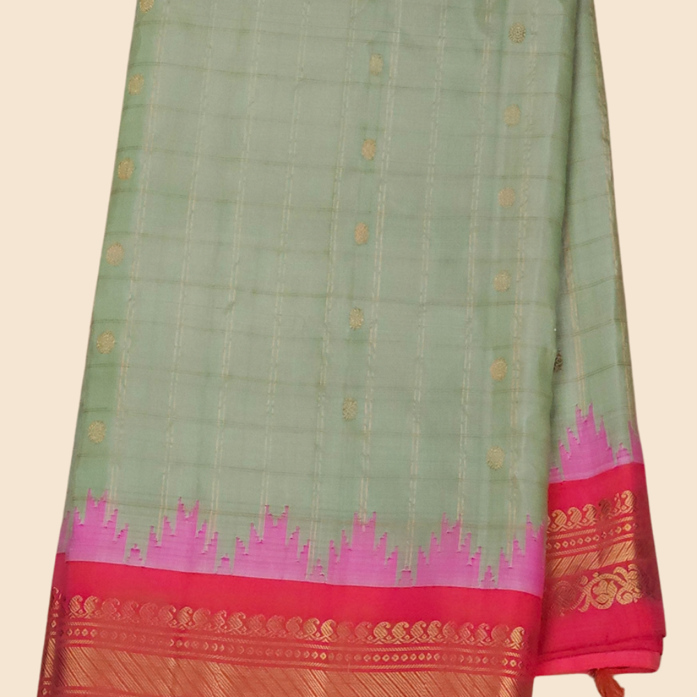 Elegant handloom Gadwal pure silk saree suitable for weddings and festive celebrations.
