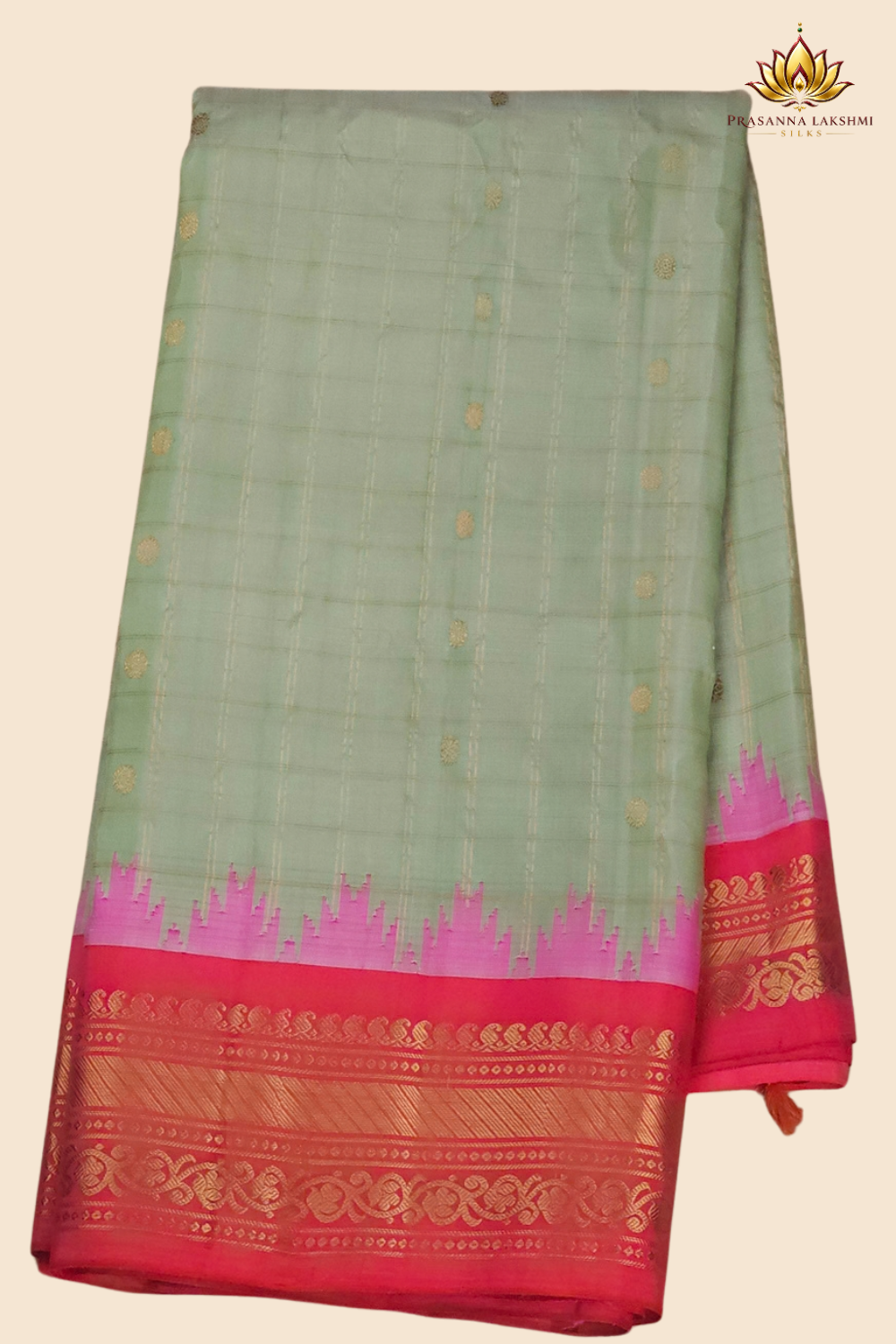 Elegant handloom Gadwal pure silk saree suitable for weddings and festive celebrations.