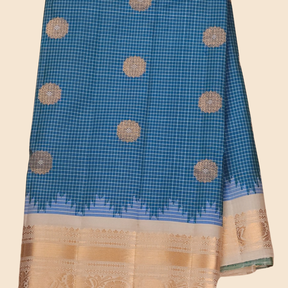 Elegant handloom Gadwal pure silk saree suitable for weddings and festive celebrations.