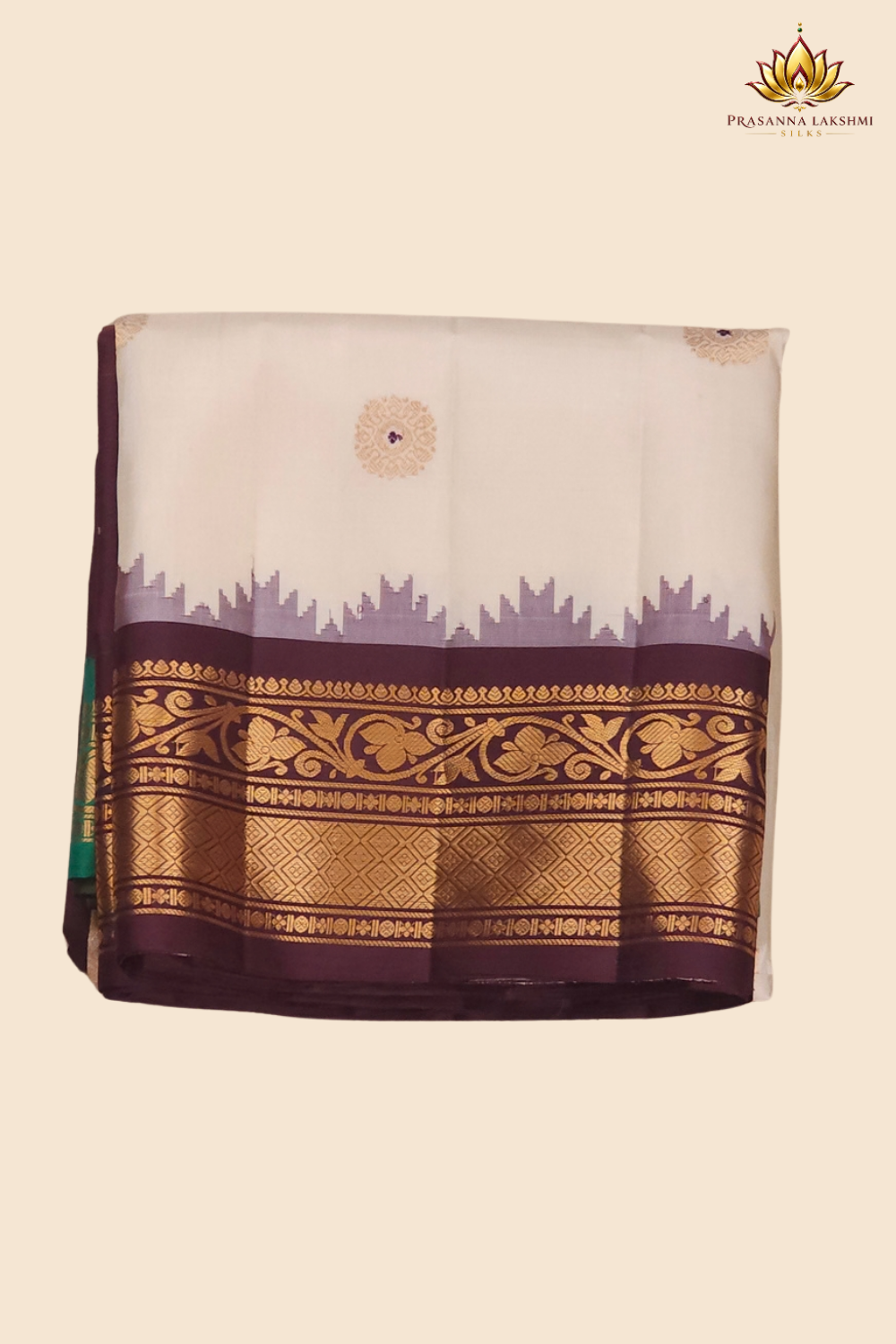Gadwal pure silk saree paired with contrast blouse
