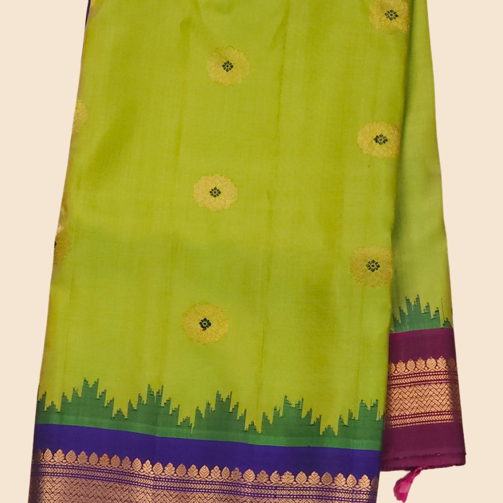 Gadwal pure silk saree paired with contrast blouse
