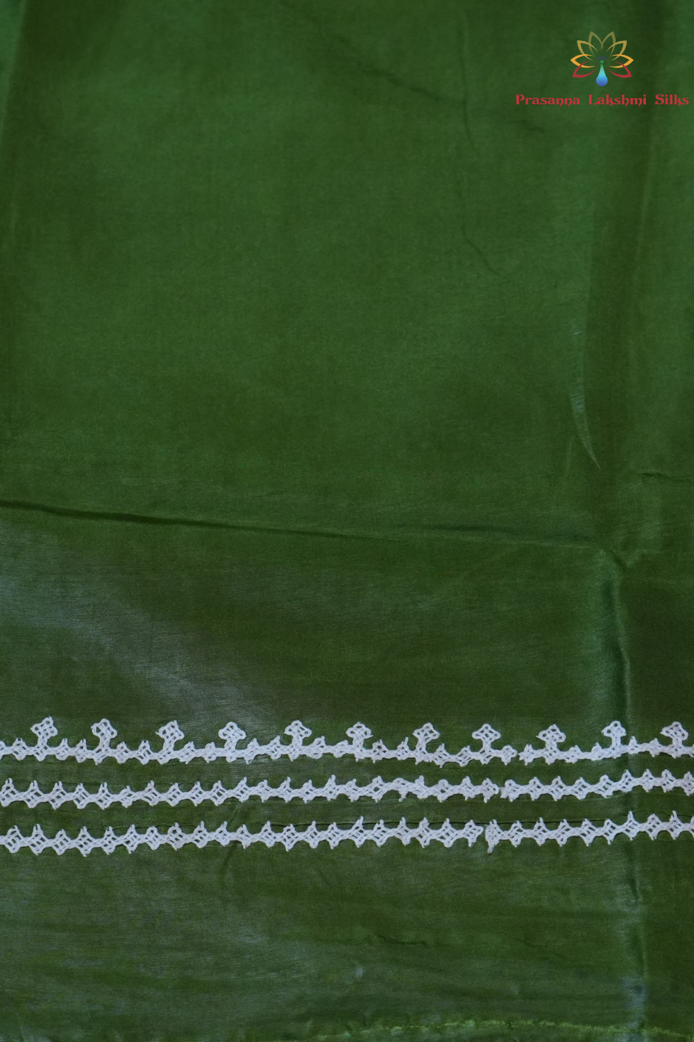 Elegant Semi Bangalore Silk Saree suitable for festive occasions with detailed Kutch embroidery.
