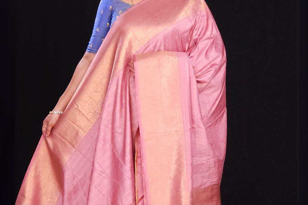 mauve Lightweight georgette saree with contrast pallu
