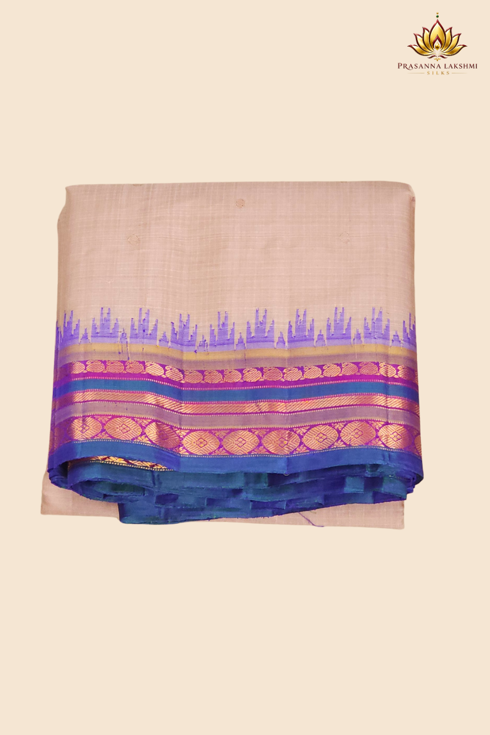 Traditional Gadwal SiCo saree featuring exquisite zari woven borders and blouse piece.

