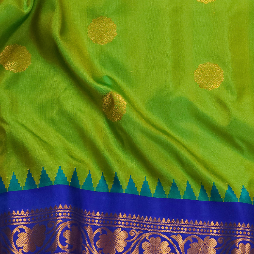 Rich zari-woven brocade pallu detail on Gadwal silk saree
