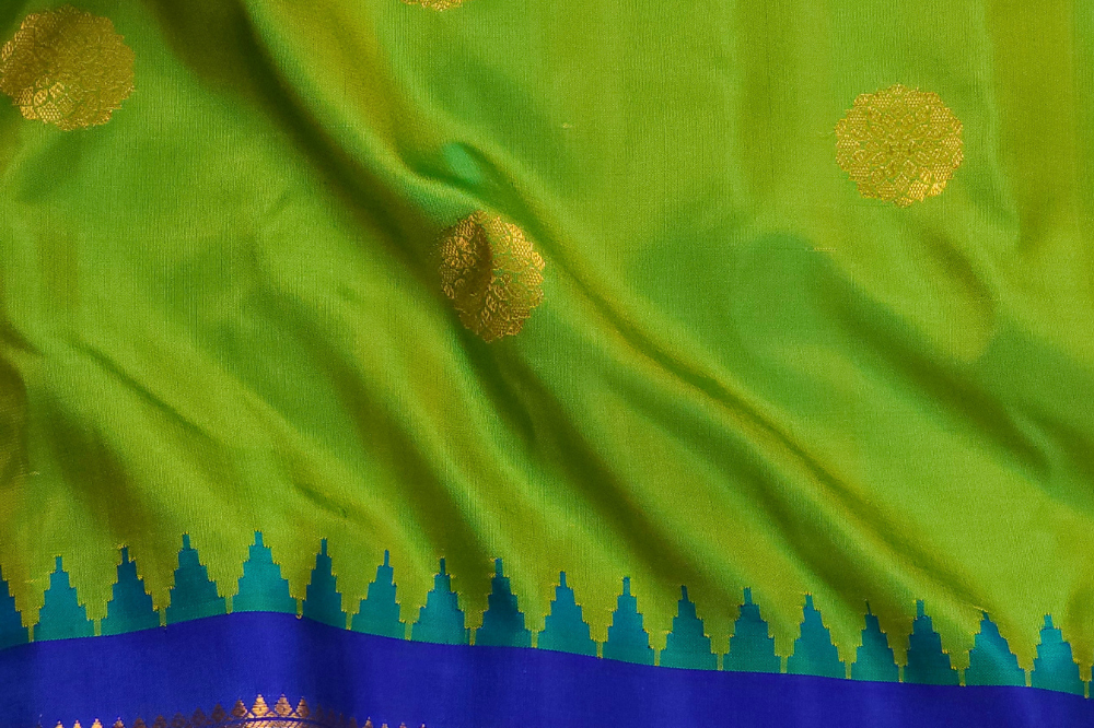 Rich zari-woven brocade pallu detail on Gadwal silk saree

