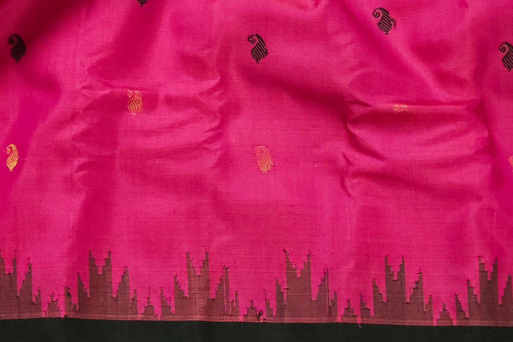 Rich zari-woven brocade pallu detail on Gadwal silk saree
