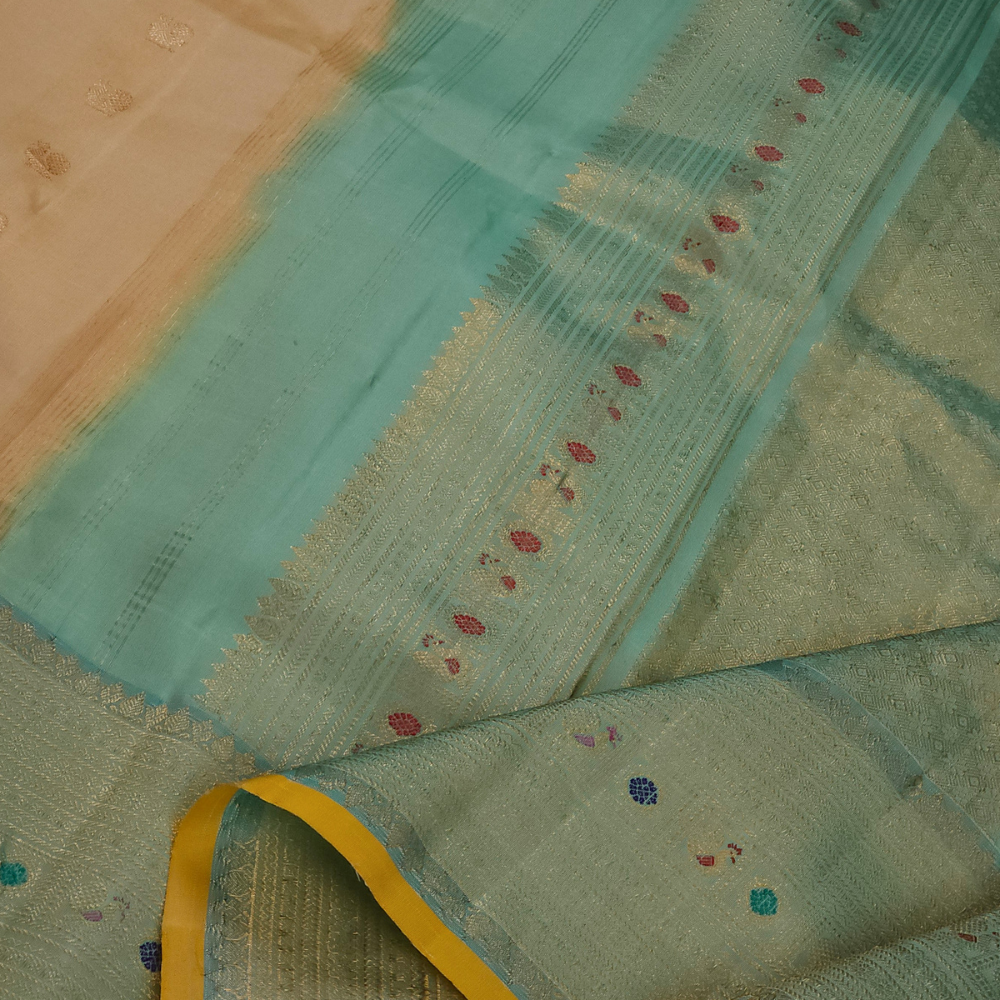 Elegant traditional Gadwal Silk Saree with rich zari weaving, meenakari border detailing, brocade pallu, perfect for weddings and festive occasions.