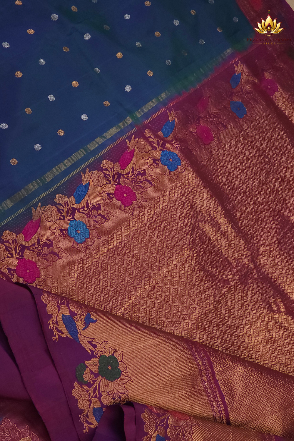 Elegant traditional Gadwal Silk Saree with rich zari weaving, meenakari border detailing, brocade pallu, perfect for weddings and festive occasions.