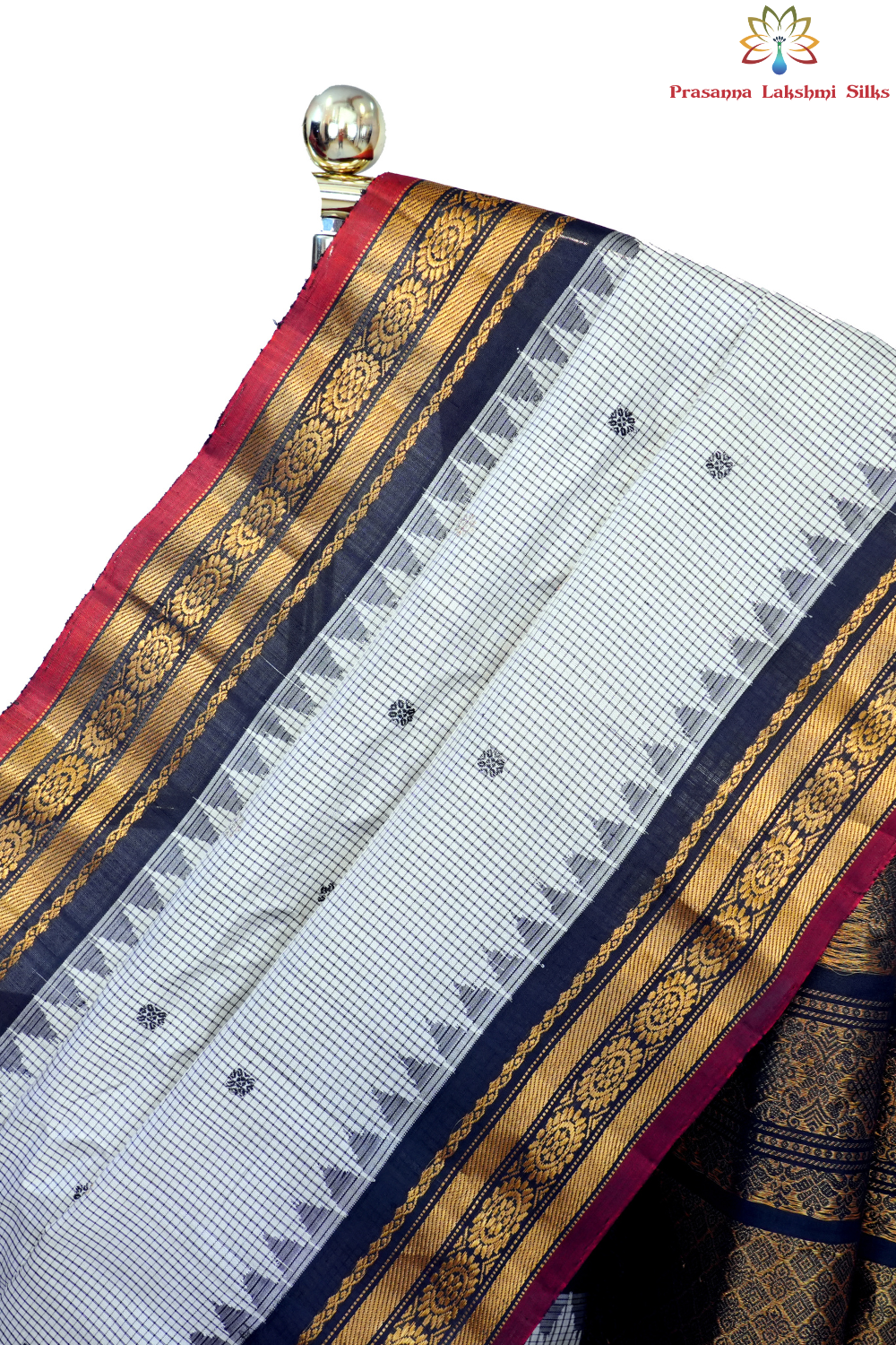 Elegant handloom Gadwal pure silk saree suitable for weddings and festive celebrations.