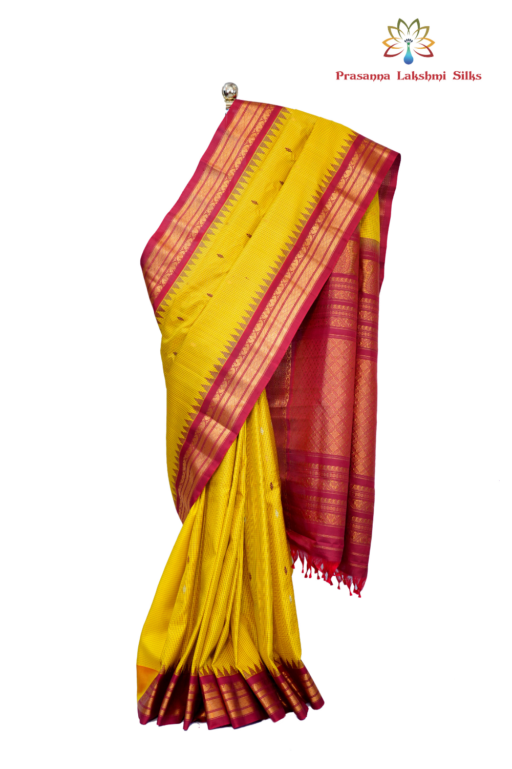 Handloom Gadwal pure silk saree with classic checks pattern and rich zari brocade pallu.
