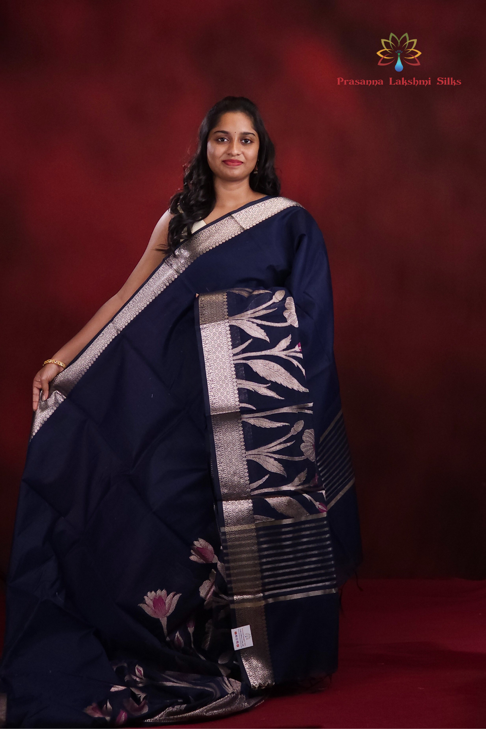Chanderi Saree with l zari stripes 