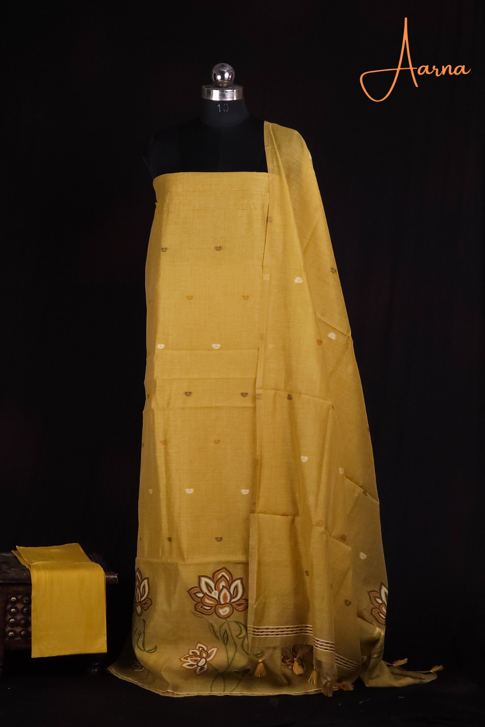 Chanderi top cute lotus motifs across the top designed lotus bunches