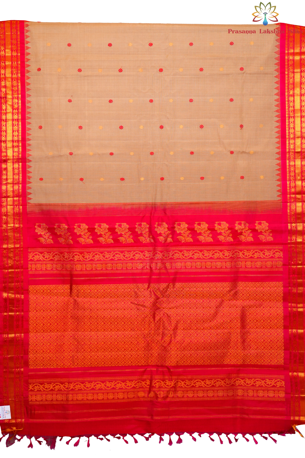 Traditional Gadwal SiCo saree featuring exquisite zari woven borders and blouse piece.
