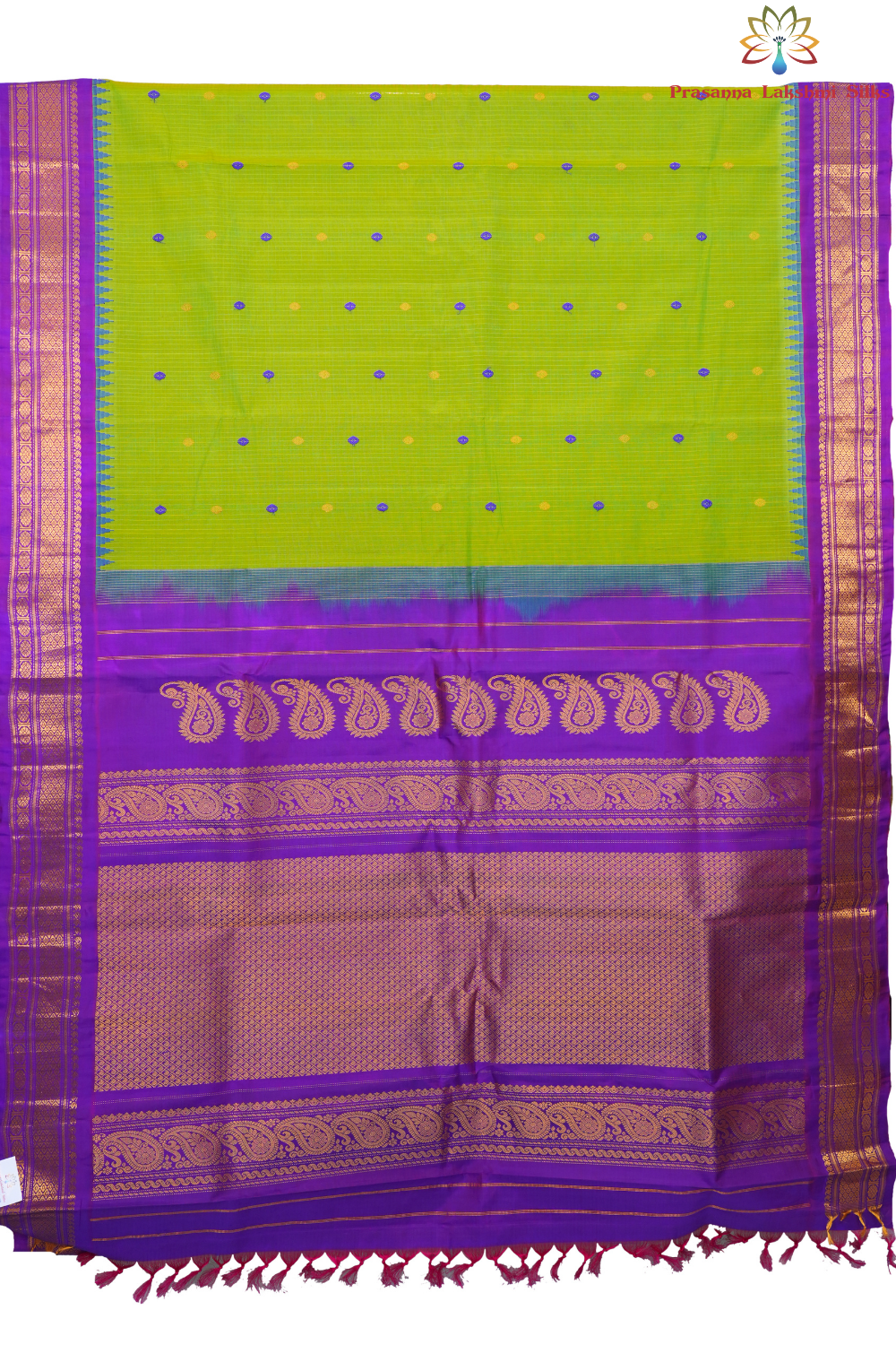 Traditional Gadwal SiCo saree featuring exquisite zari woven borders and blouse piece.
