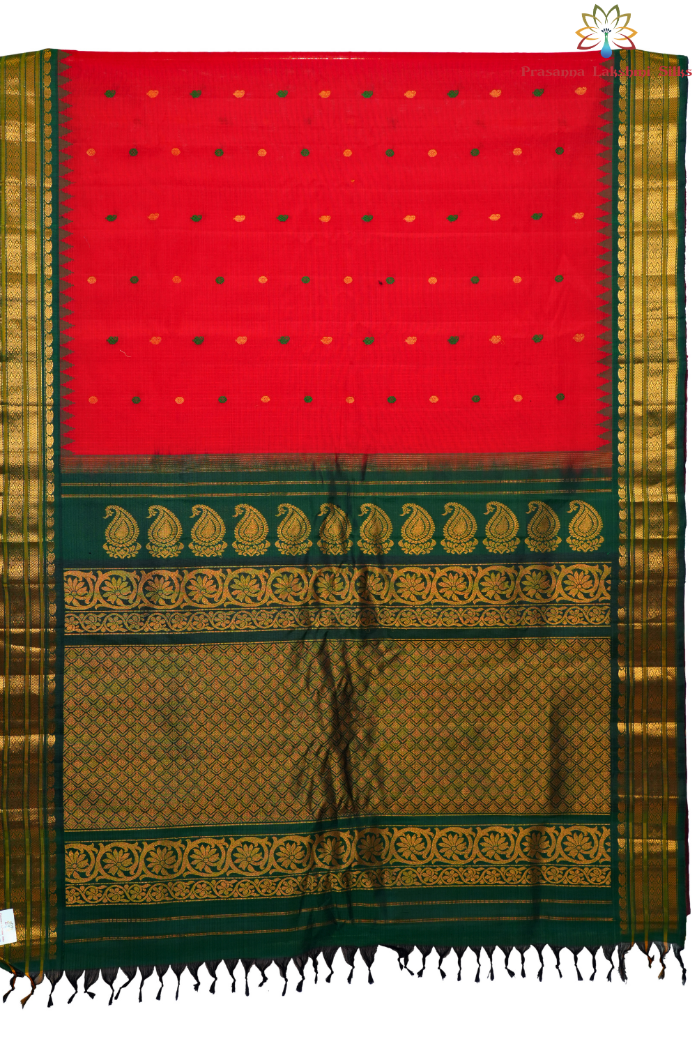 Traditional Gadwal SiCo saree featuring exquisite zari woven borders and blouse piece.
