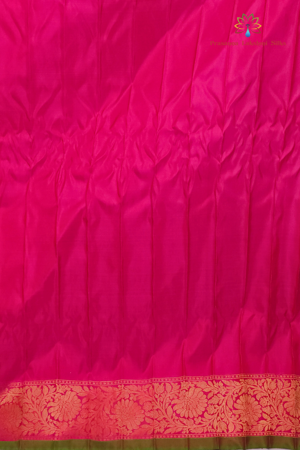 Dual Shade Green and Red Pure Handloom Gadwal Silk Saree with pink turning borders and rich zari brocade pallu
