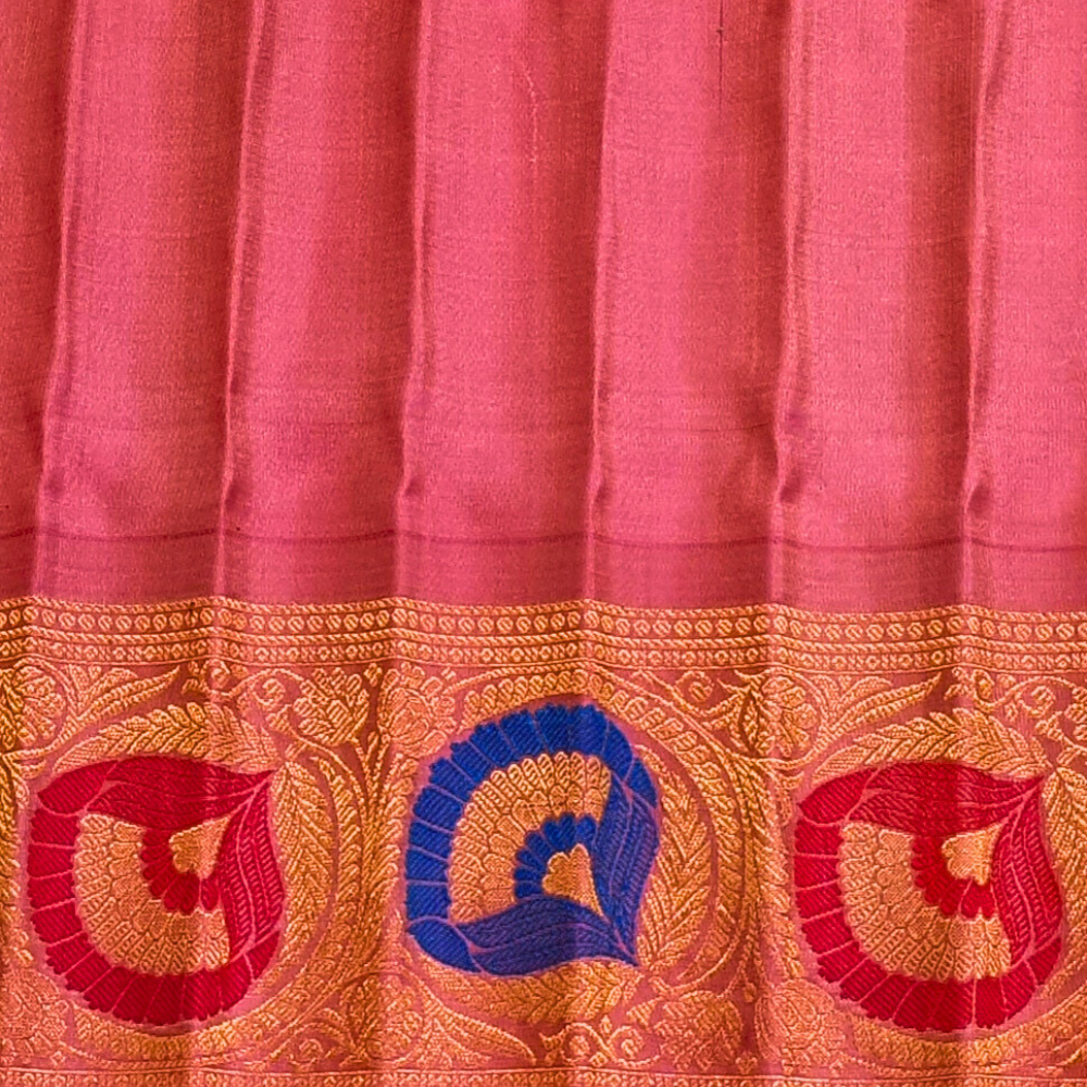 Elegant Telugu traditional Gadwal silk saree in cream with onion pink blouse piece

