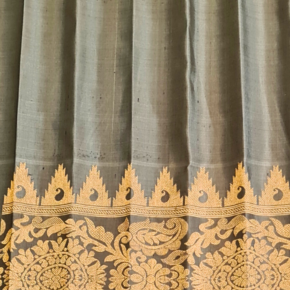 Elegant Telugu traditional Gadwal silk saree in navy blue with Elephant Grey blouse piece

