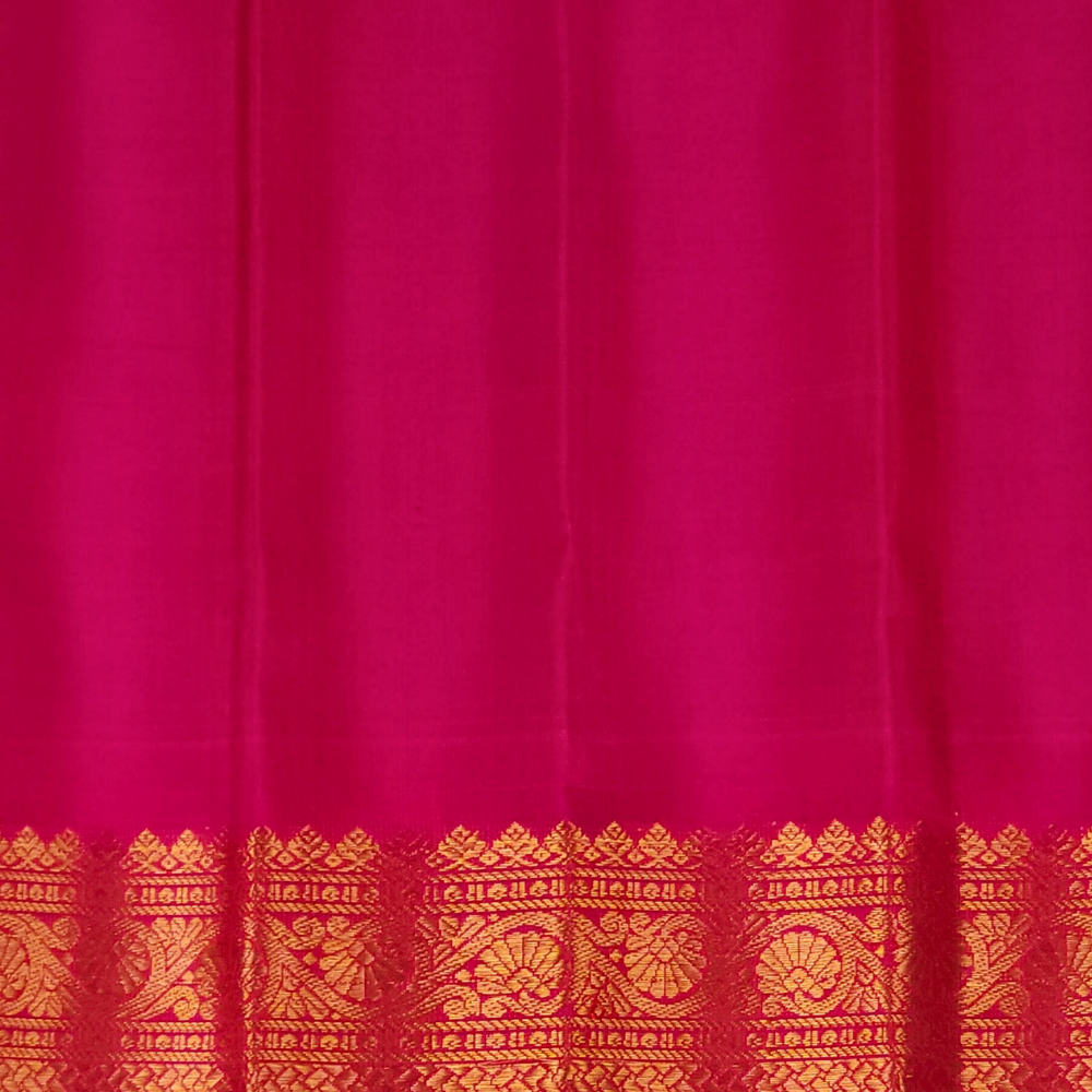 Elegant half white pure silk Gadwal saree with pink blouse piece from Prasanna Lakshmi Silks

