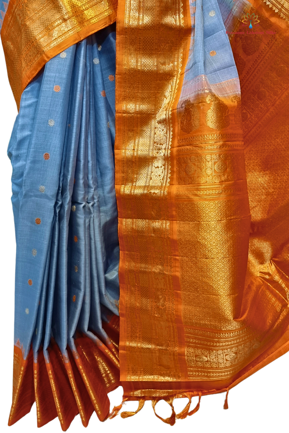 Elegant handloom Gadwal silk cotton saree suitable for weddings and grand celebrations.