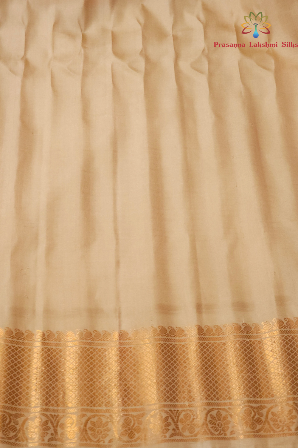 Hot pink Gadwal silk saree
