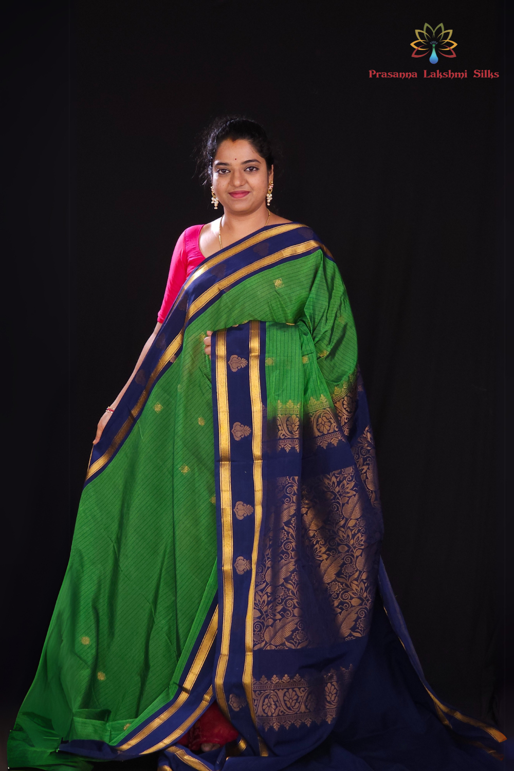 Green and navy blue semi gadwal saree for wedding and festivals 