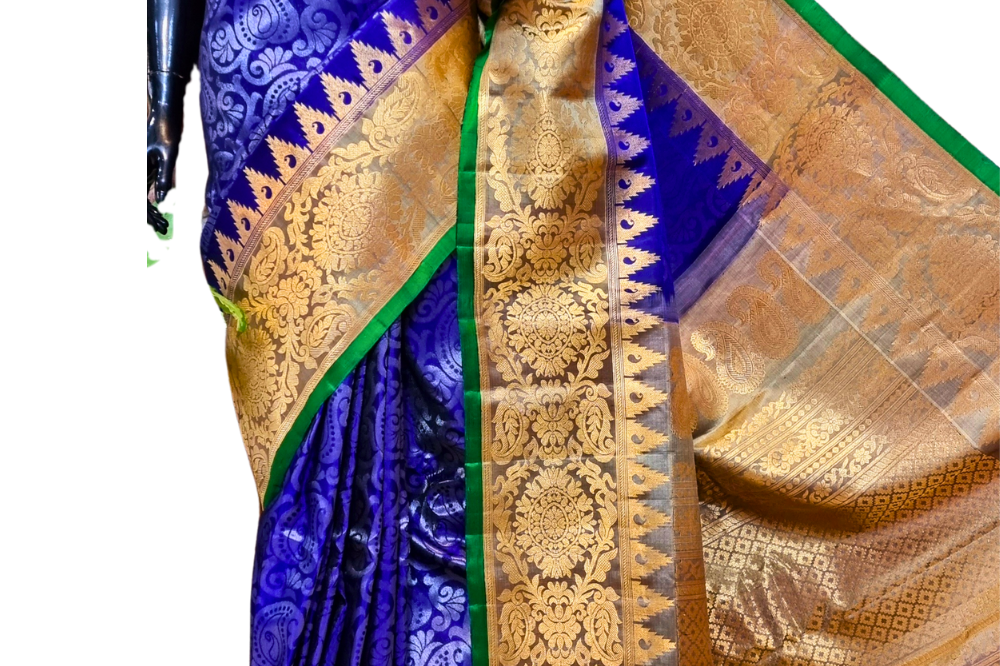 Navy Blue Gadwal Silk Saree with Brocade Pallu