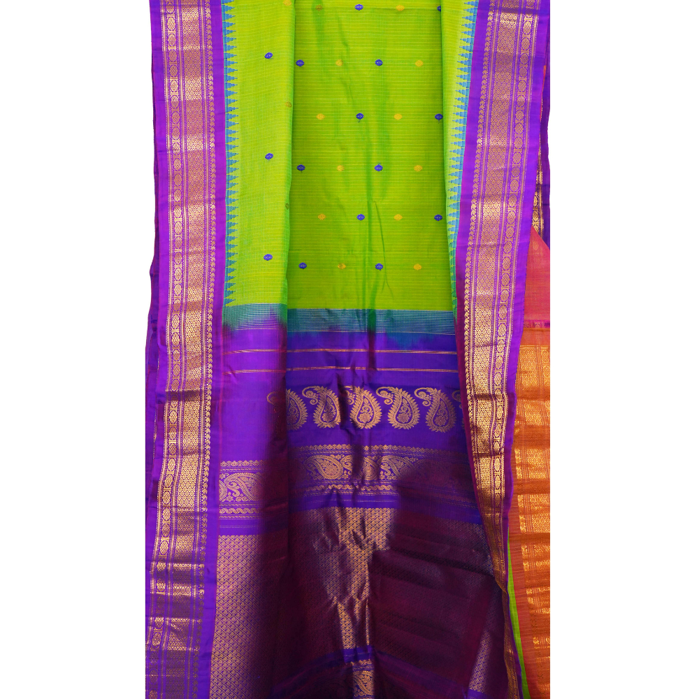 Elegant handloom Gadwal silk cotton saree suitable for weddings and grand celebrations.