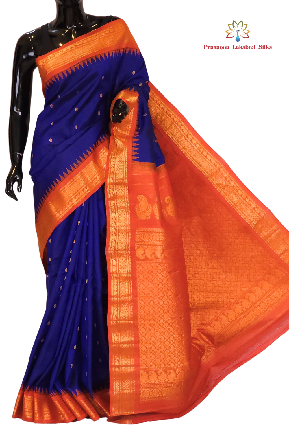 Traditional Gadwal pattu saree with contrast blouse
