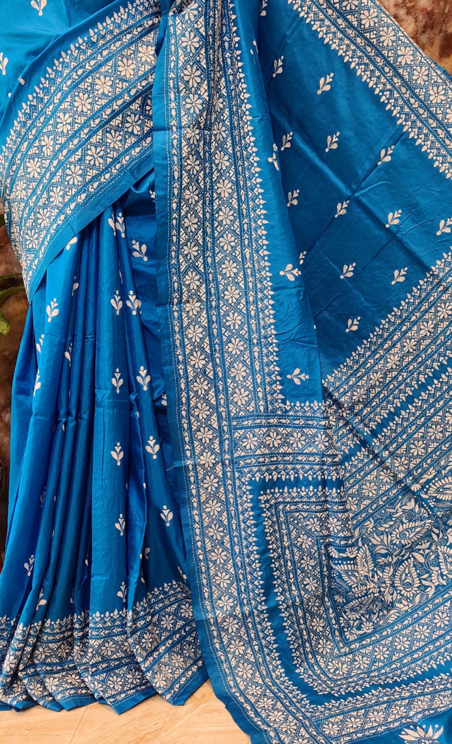 10 Stunning Gujarati Saree Designs Handpicked for Your Trousseau